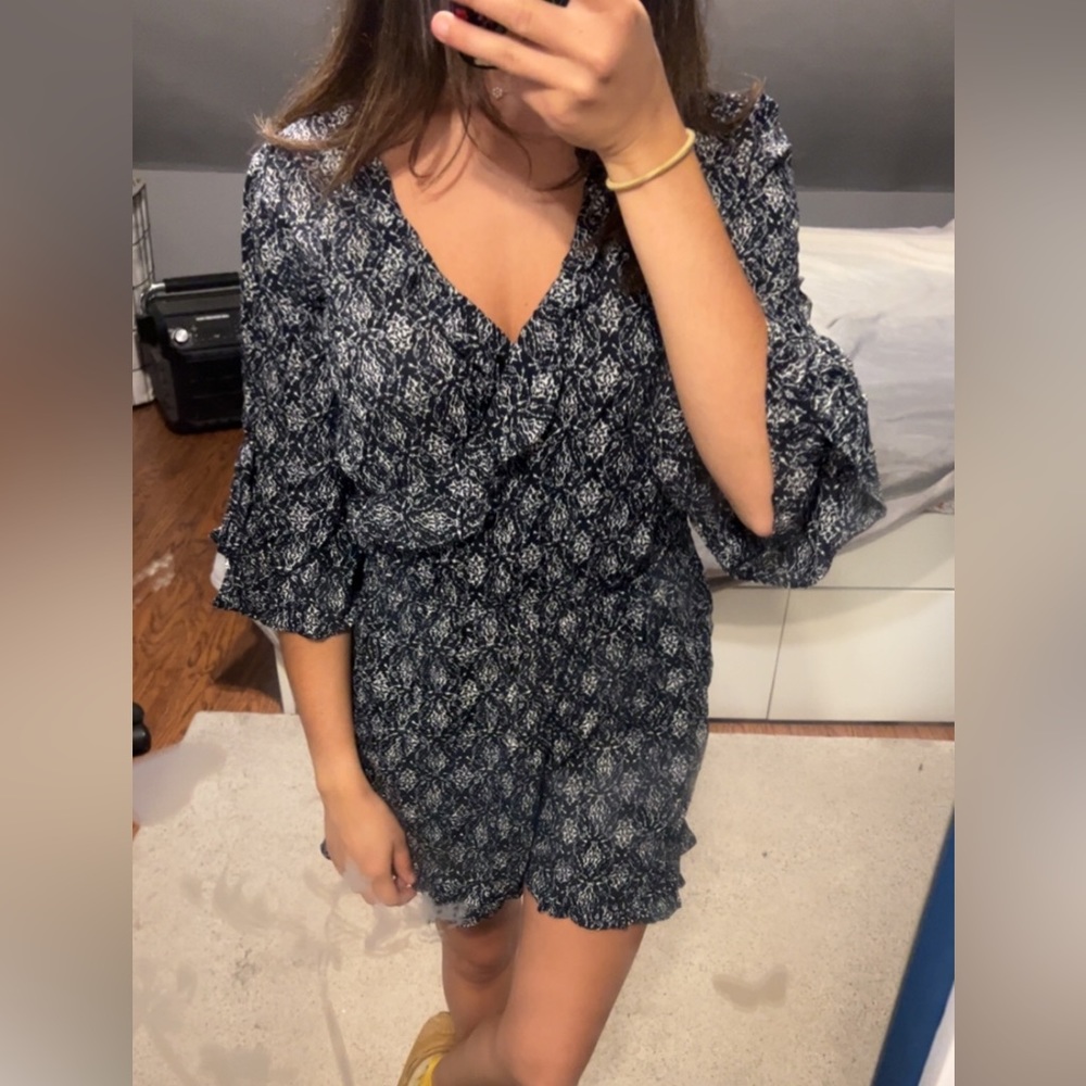 BLACK AND WHITE ABERCROMBIE ROMPER